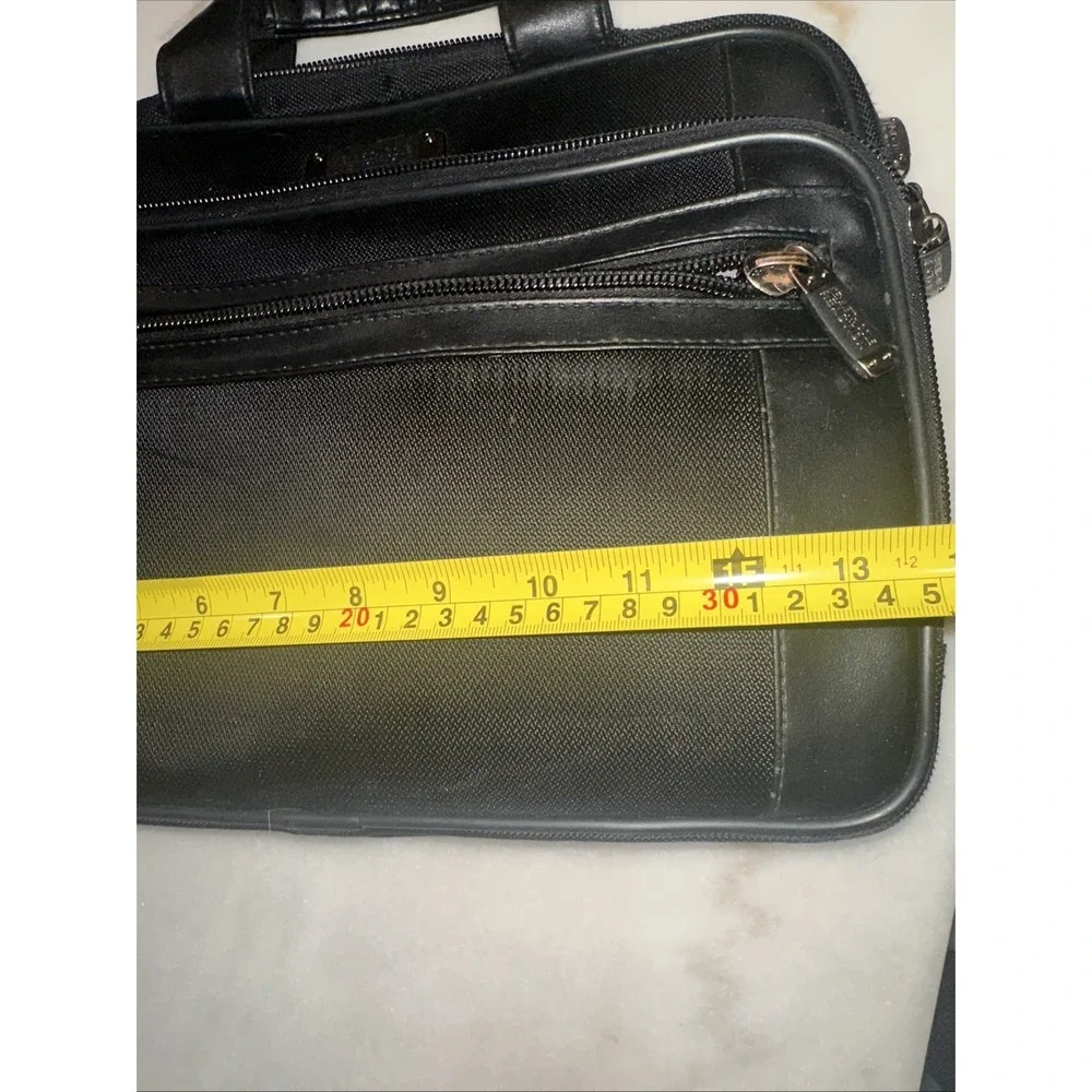 KENNETH COLE‎ REACTION MESSENGER BAG Black Leather R-TECH Briefcase Laptop